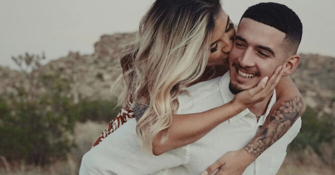 20 Relationship Green Flags: Building a Healthy, Lasting Connection image